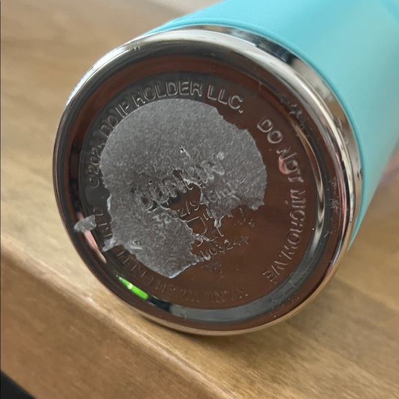 Dunkin' Turquoise Stainless 32 oz Travel Tumbler with Lid - Picture 4 of 5